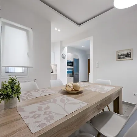 Apartment Modern&stylish 1bd Next Metro And Acropolis Athens
