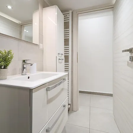Modern&stylish 1bd Next Metro And Acropolis Apartment Athens